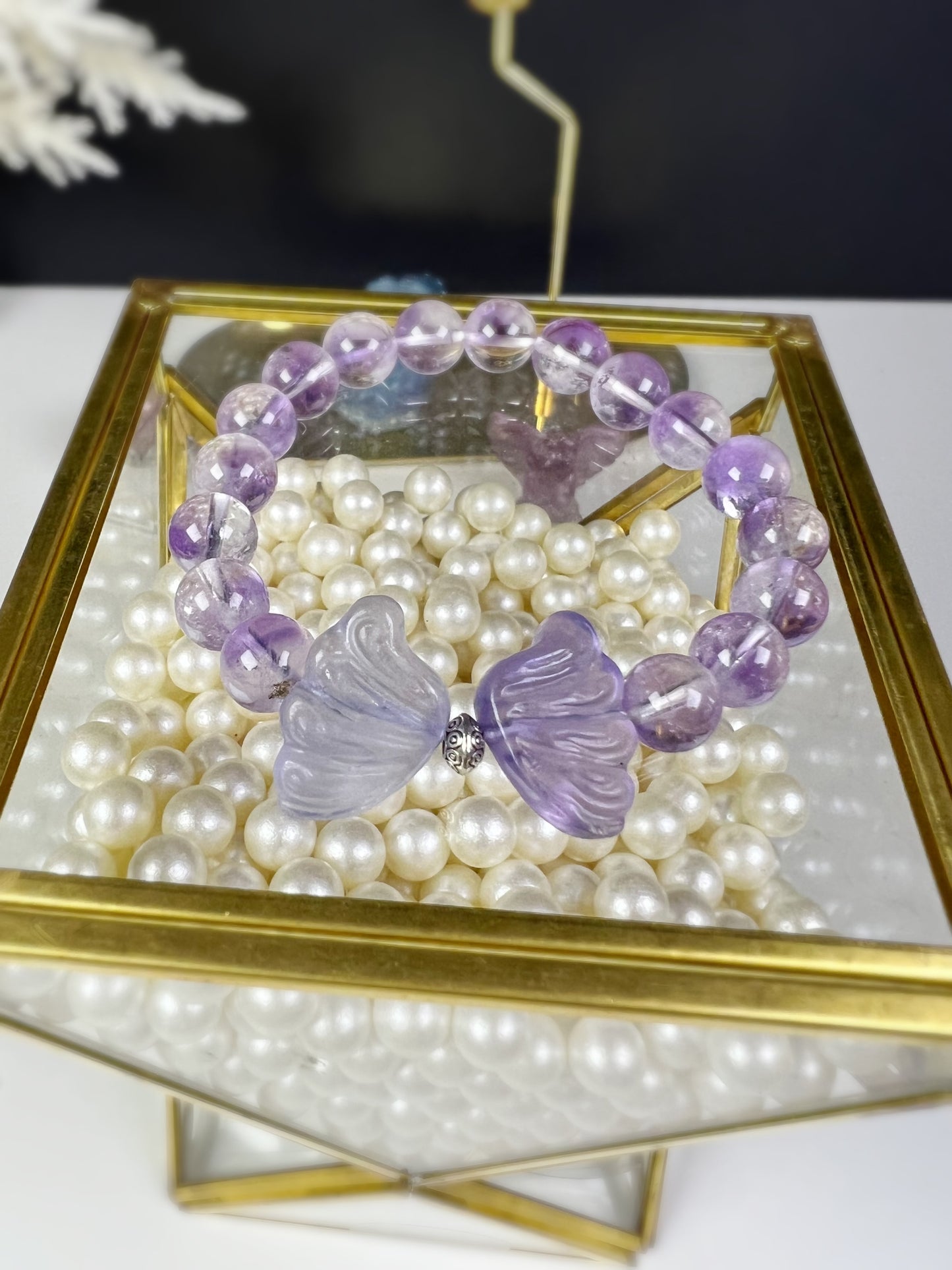 natural amethyst and wing-shaped fluorite with sterling silver Accessory bracelet.